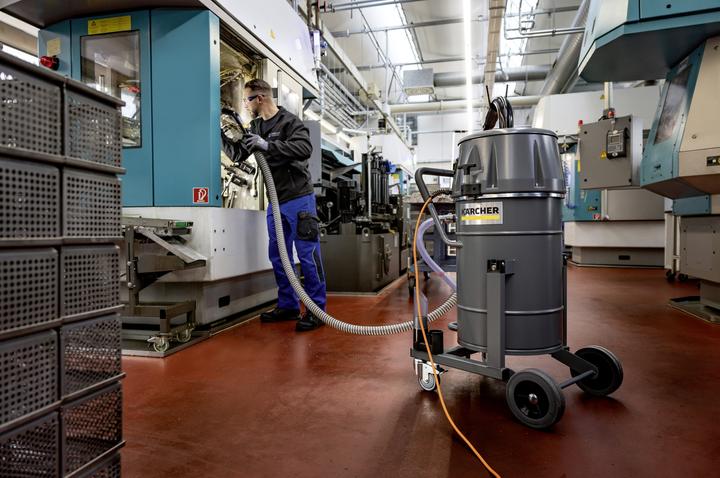 Image du produit Kärcher Aspirateur industriel IVR-L 65/12-1 Tc (Aspirateur eau et poussière)