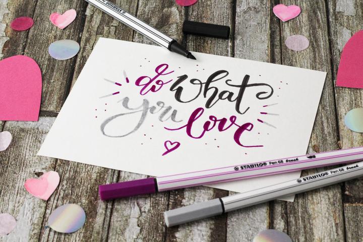 Produktbild STABILO Pen 68 brush Premium-Filzstift (Sortiert, 8 x)
