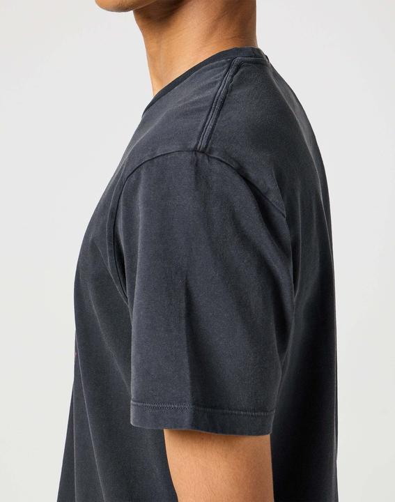 Actual product image Wrangler T-shirt Graphic Tee (L)