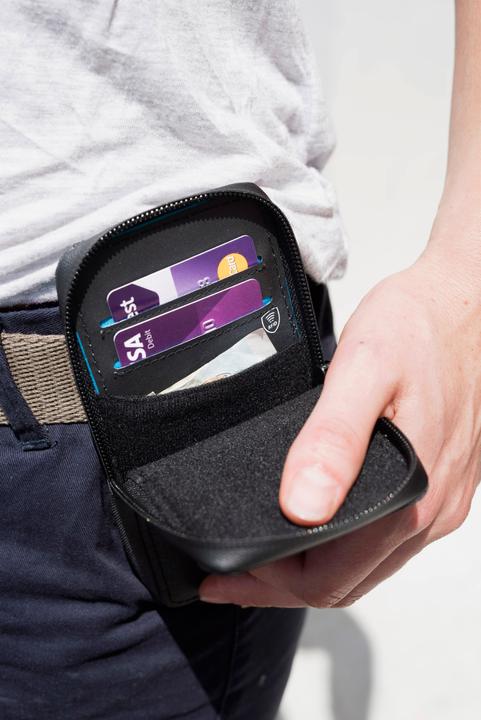 Immagine prodotto Outdoor Spirit Borsa 'Smartphone RFID'