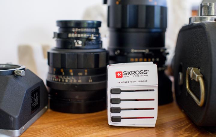 Actual product image Skross World Travel Adapter Muv USB 2.4A
