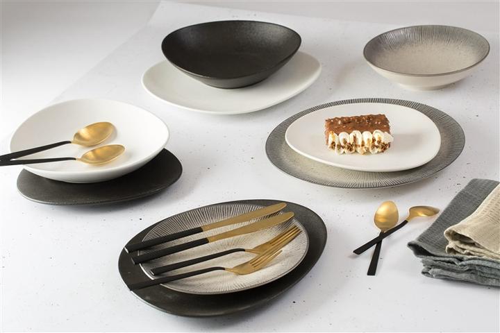 Actual product image Secret de Gourmet Dessert Plate Galet Black 23cm