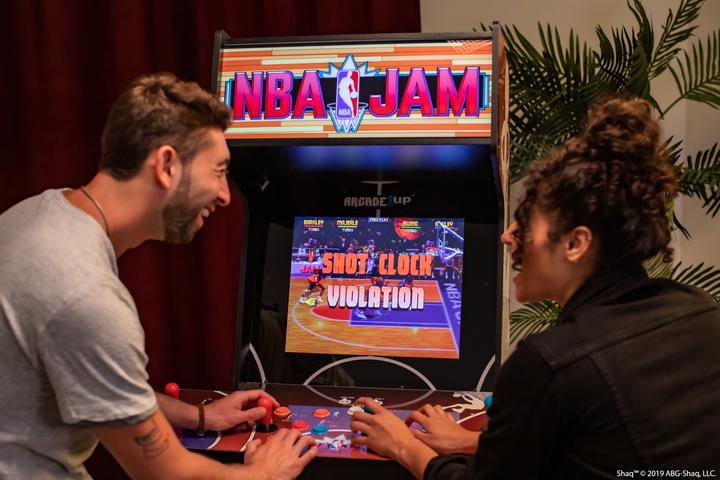 Produktbild Arcade1Up NBA Jam Shaq XL