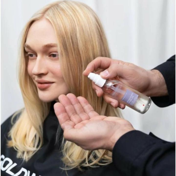 Actual product image Goldwell StyleSign Smooth Weightless Gloss Oil (100 ml)