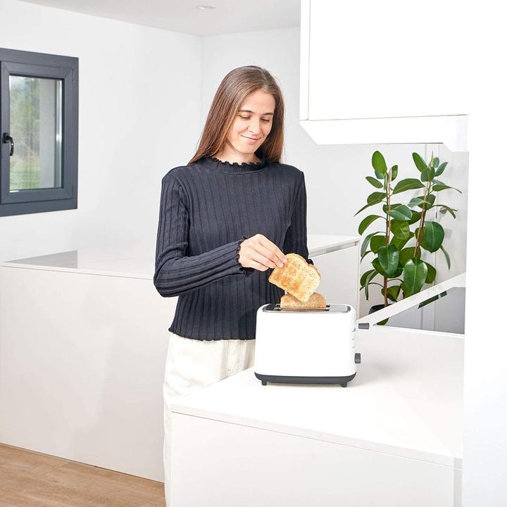 Actual product image Black & Decker BXTO820E