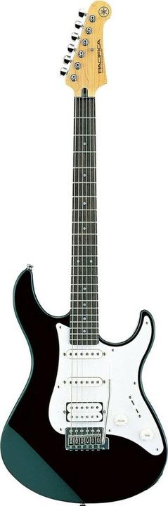 Actual product image Yamaha PAC112J 6-string Electric Guitar Black (Electric guitar)