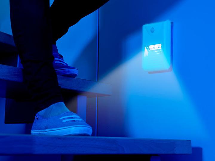 Actual product image Lunartec Staircase light & night light