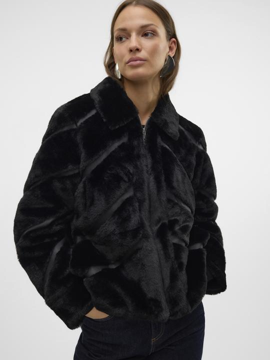 Produktbild Vero Moda VMSONJALUIS Jacke Kunstpelzjacke (S)