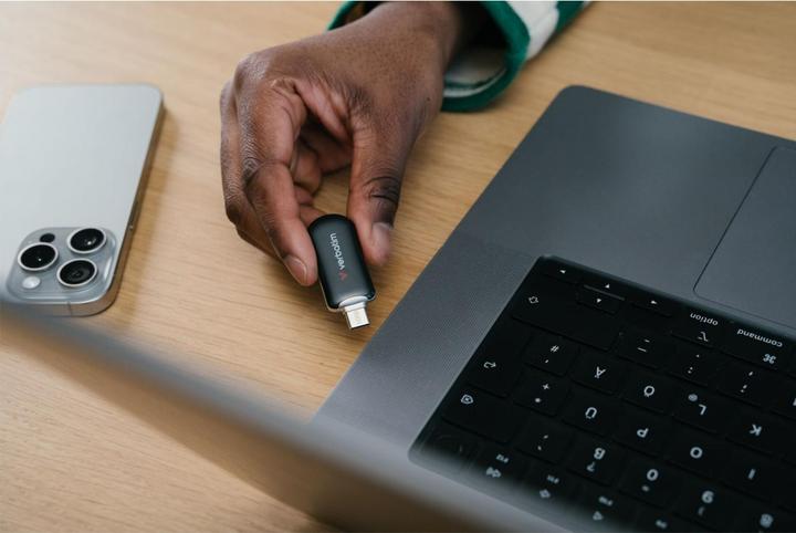 Produktbild Verbatim Plectra Black 256GB USB-C Flash Drive 30226 (256 GB, USB 3.2)