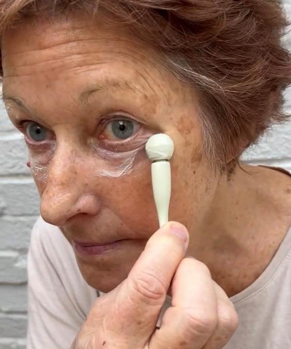 Actual product image UpCircle Eye Roller