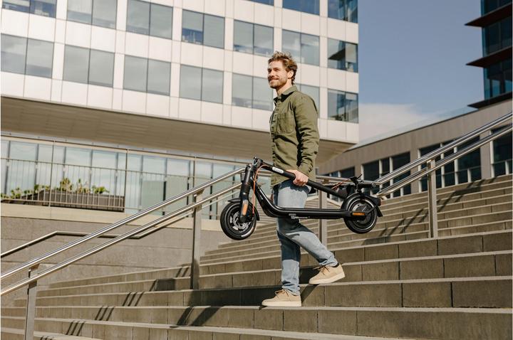 Actual product image Segway-Ninebot F2 Plus D (20 km/h, 55 km, 400 W)