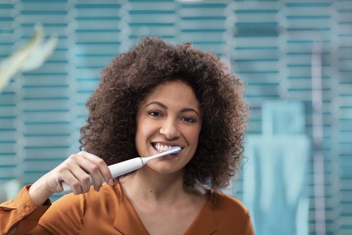 Produktbild Philips Sonicare Diamond Clean 9000 & Cordless Power Flosser 3000 (Schallzahnbürste)