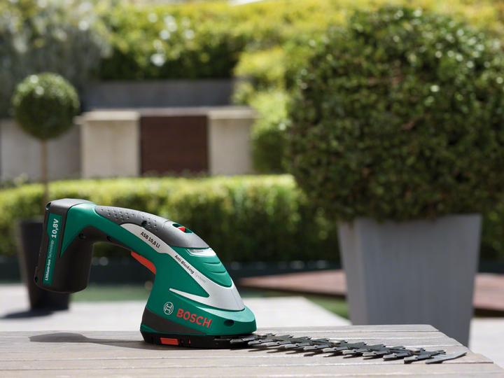 Image du produit Bosch Home & Garden ASB 10.8 LI Set (Taille-haies sans fil)