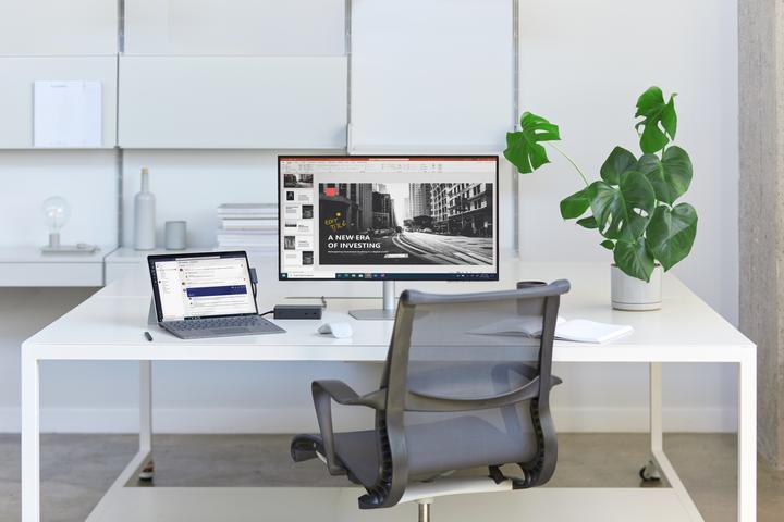 Produktbild Microsoft Surface Pro X (13", Microsoft SQ1, 8 GB, 256 GB)