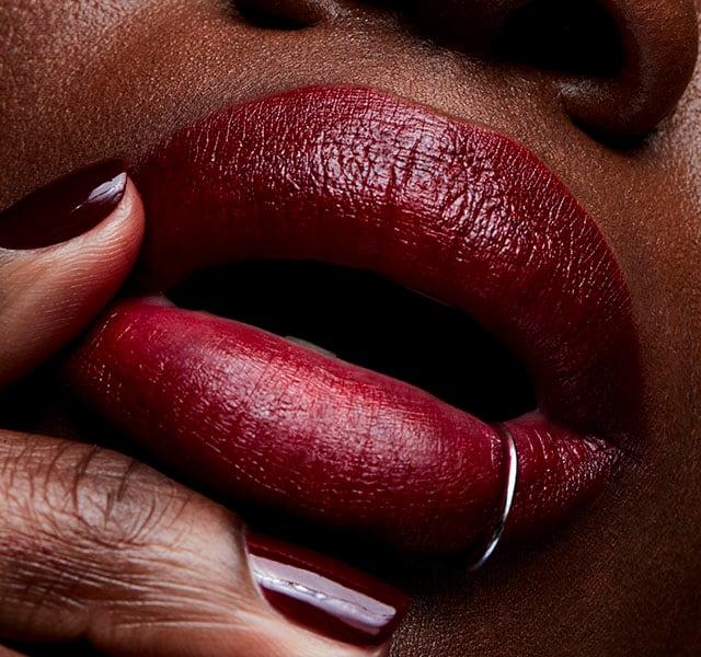 Actual product image MAC Cosmetics lipstick (811 M-A-C RED)