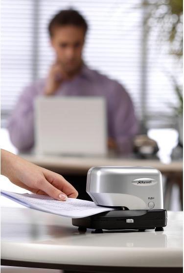 Image du produit Rexel Agrafeuse électrique Stella 30, argent-noir (30 feuilles)