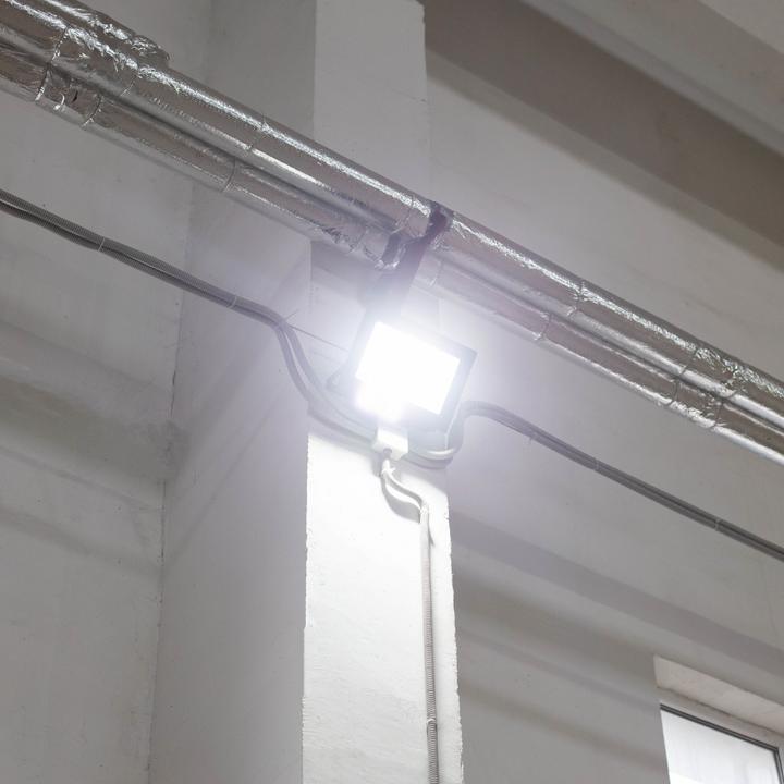 Immagine prodotto Luxula LED-Fluter, EEK: E, 100W, 12000lm, 4000K, IP65, grau (12000 lm, IP65)