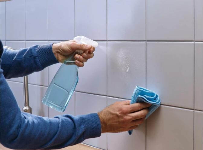 Image du produit tesa Clous adhésifs pour carrelage et métal, capacité de rétention de 3 kg, détachables sans laisser de