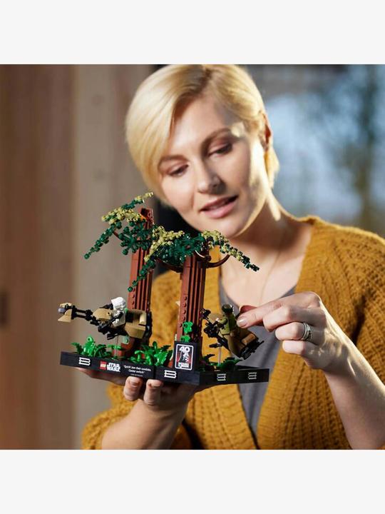 Produktbild LEGO Verfolgungsjagd auf Endor - Diorama (75353, LEGO Star Wars)