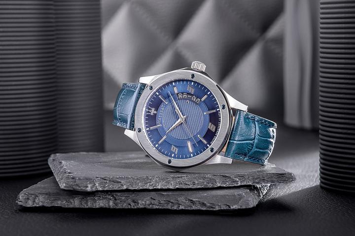 Actual product image Maserati Circuito (Analogue wristwatch, 42 mm)