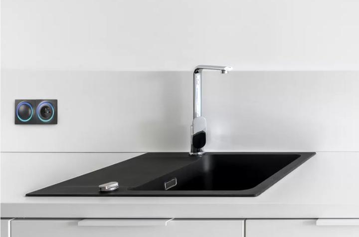 Immagine prodotto Fibaro teckbox Walli Outlet Tipo E con funzione di ripetitore per controllare le fruste elettriche nero