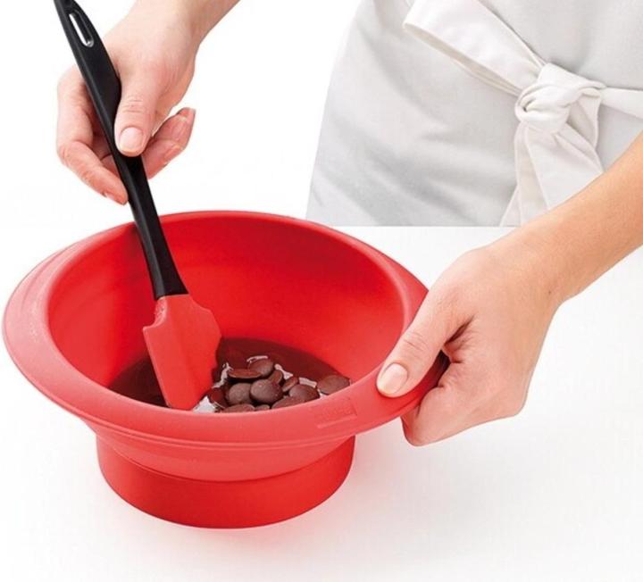 Actual product image Lékué Dough scraper