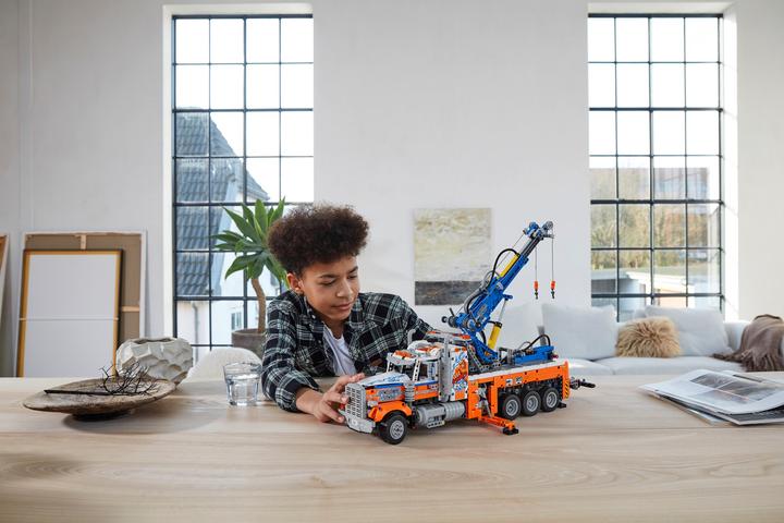 Produktbild LEGO Technic 42128 Schwerlast-Abschleppwagen (42128, LEGO Technic)