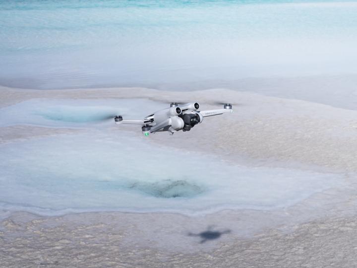 Immagine prodotto DJI Mini 3 Pro con controller RC (34 min, 249 g, 48 Mpx)