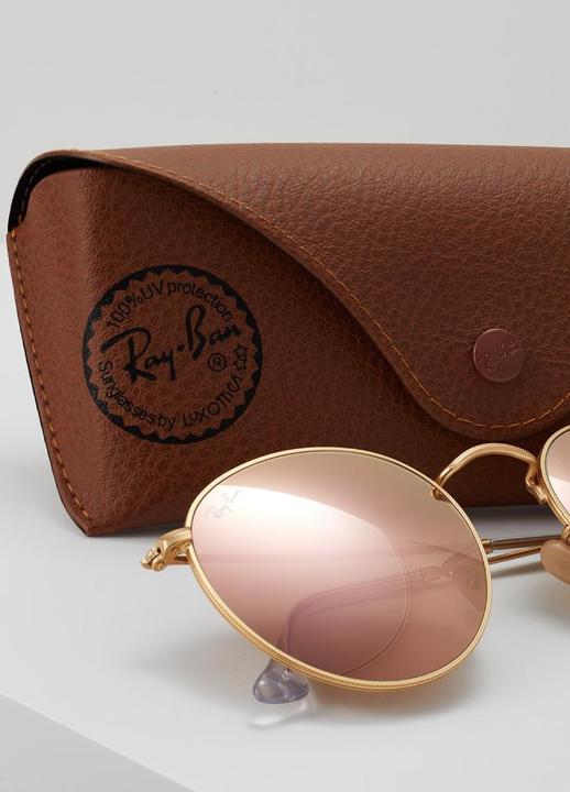 Actual product image Ray Ban Round Metal