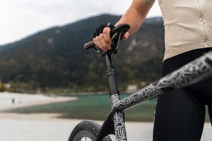 Actual product image Kind Shock RAGE-iS 125 mm seatpost (34.90 mm)