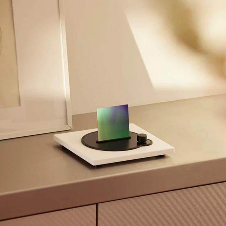 Actual product image Senic Muse Play white Sonos-compatible control unit (USB power delivery)