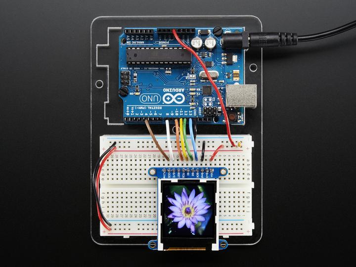 Immagine prodotto Adafruit Display LCD TFT da 1.44" a colori con microSD (Display)