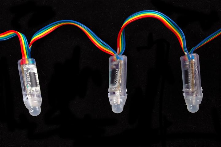 Image du produit OEM Pixels LED RVB numériques diffusés de 12 mm (25 brins) WS2801