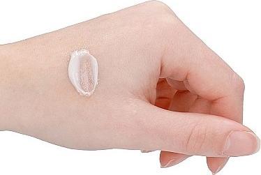 Actual product image Pharmquests Fist It - Anal Relaxer - 500 ml - Pump (500 ml)