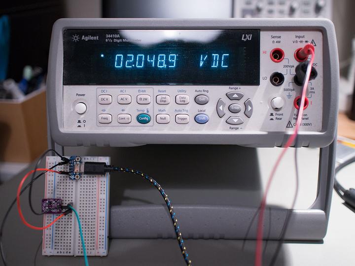 Immagine prodotto Adafruit Breakout di riferimento di tensione LM4040 di precisione (Vari)