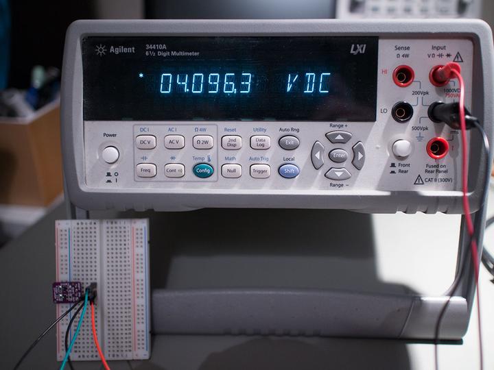 Immagine prodotto Adafruit Breakout di riferimento di tensione LM4040 di precisione (Vari)
