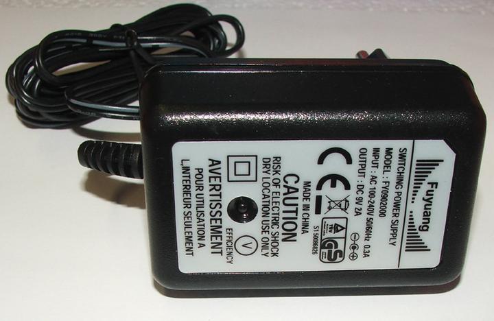 Produktbild Fuyuang Netzteil AC/DC-Adapter 9V DC 2000mA 5.5mm*2.1mm (Netzteil)