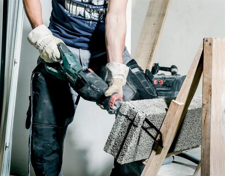 Actual product image Metabo Sabre saw SSEP 1400 MVT Plastic case