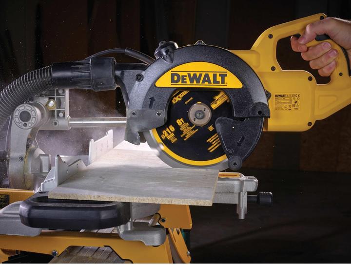 Actual product image DeWalt Circular saw blade PCD 216/30mm 8Z