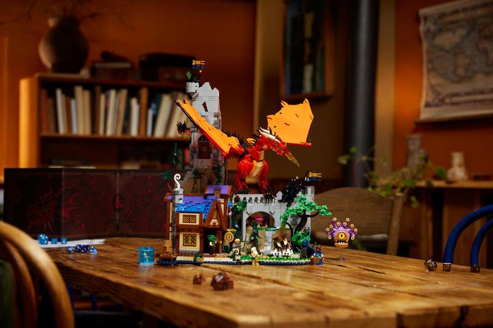 Image du produit LEGO 21348 Dungeons & Dragons : La Saga du Dragon Rouge (21348, LEGO Ideas, LEGO difficiles à trouver)