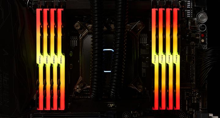 Produktbild G.Skill Trident Z RGB (8 x 32GB, 3200 MHz, DDR4-RAM, U-DIMM)