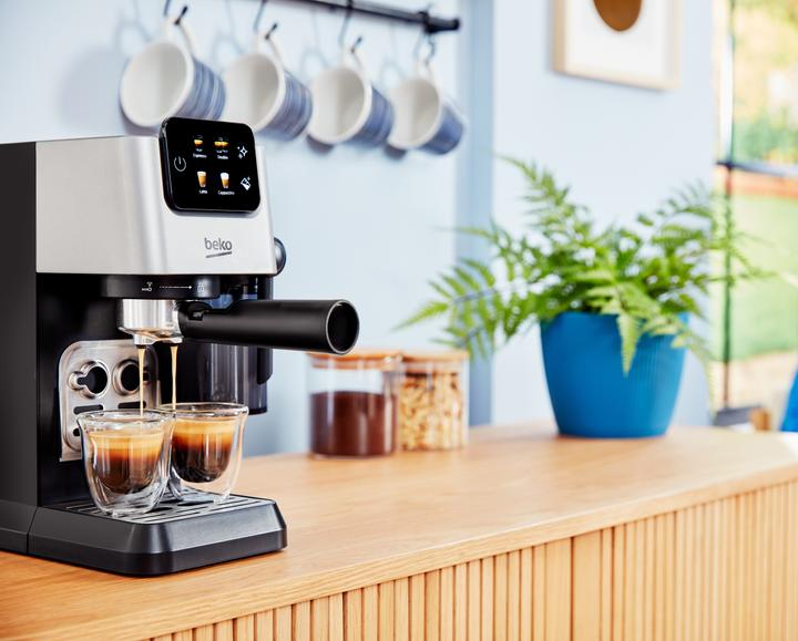 Actual product image Beko CEP5304X CaffeExperto Semi Automatic Espresso Coffee Machine with Integrated Milk Jug