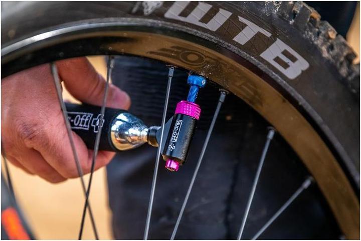 Produktbild Muc-Off Inflator Kit Road