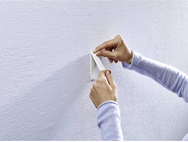 Actual product image tesa Glue nail