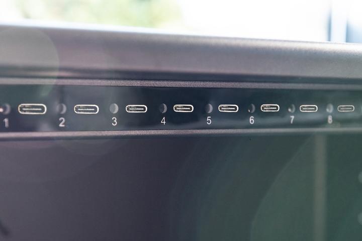 Image du produit Digitus Armoire de recharge mobile, 14", USB-C, électr. PIN, 16 stations de charge, ventilateur, 384 x 550