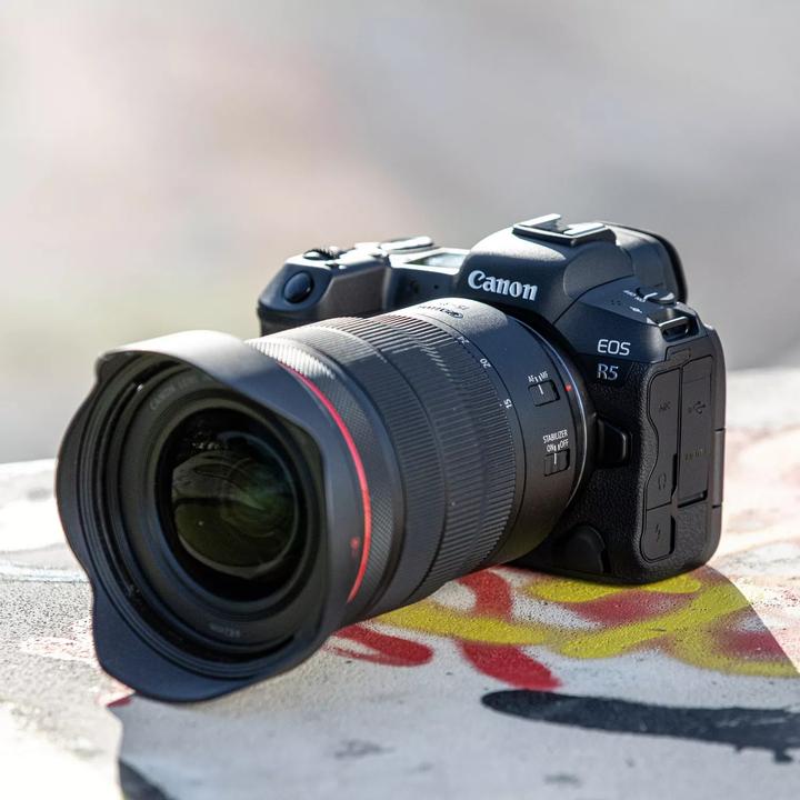 Immagine prodotto Canon EOS R5 (45 Mpx, Full frame / FX)
