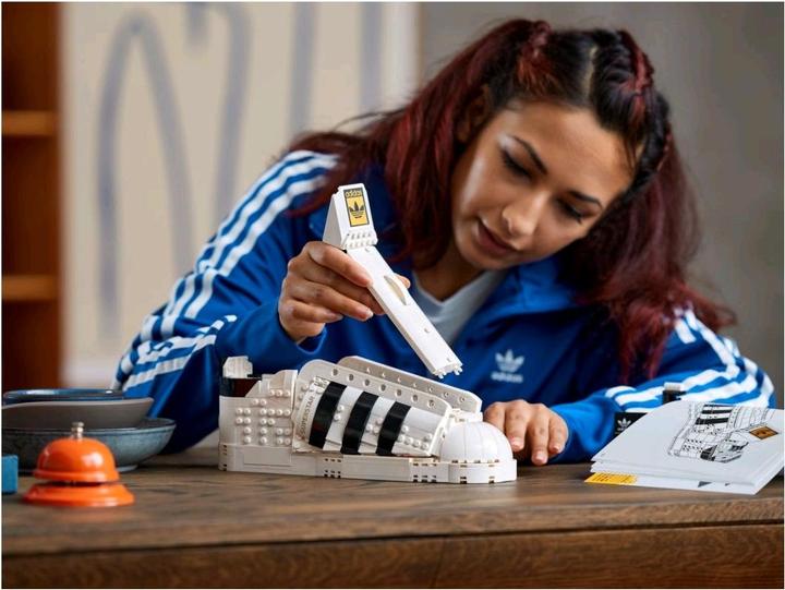 Image du produit LEGO Adidas Originals Superstar (10282, LEGO Icons)