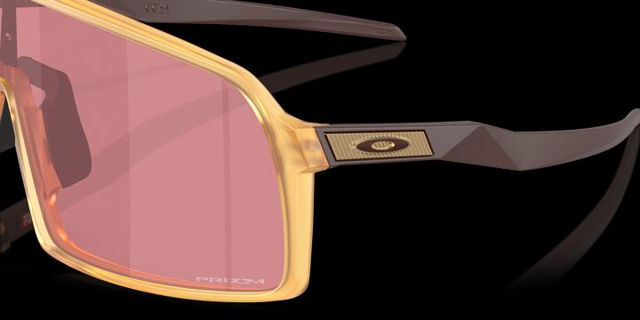 Produktbild Oakley Sutro Sonnenbrille Matte Trans Light Curry / Prizm Dark Golf (Matte Trans Light Curry, PRIZM DARK GOLF)