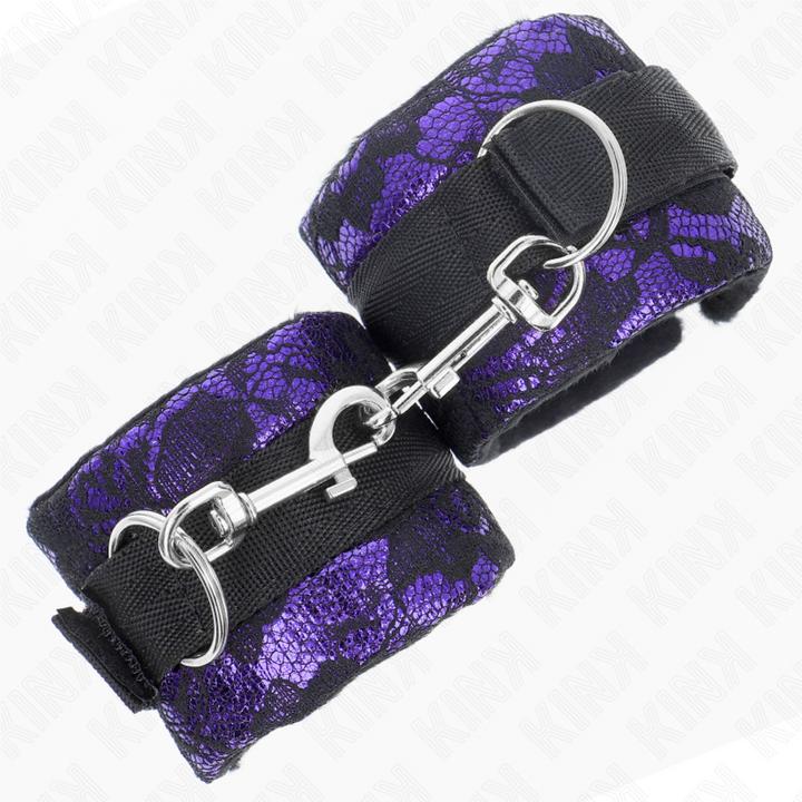 Image du produit Kink Menottes Courtes Pour Poignets En Dentelle De Velours Et Lien En Nylon Violet/Noir 23 X 6,5 cm