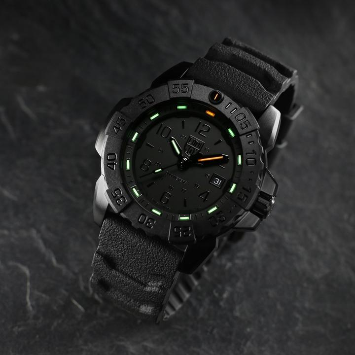 Image du produit Luminox Navy Seal Steel 3250 Series (Montre de plongée, 45 mm)